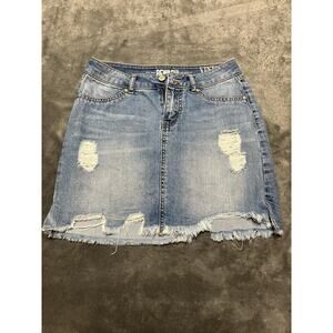 Rewash Vintage Reunion Denim Skirt Woman’s Size 3/26 Frayed Ripped Hem Med Wash